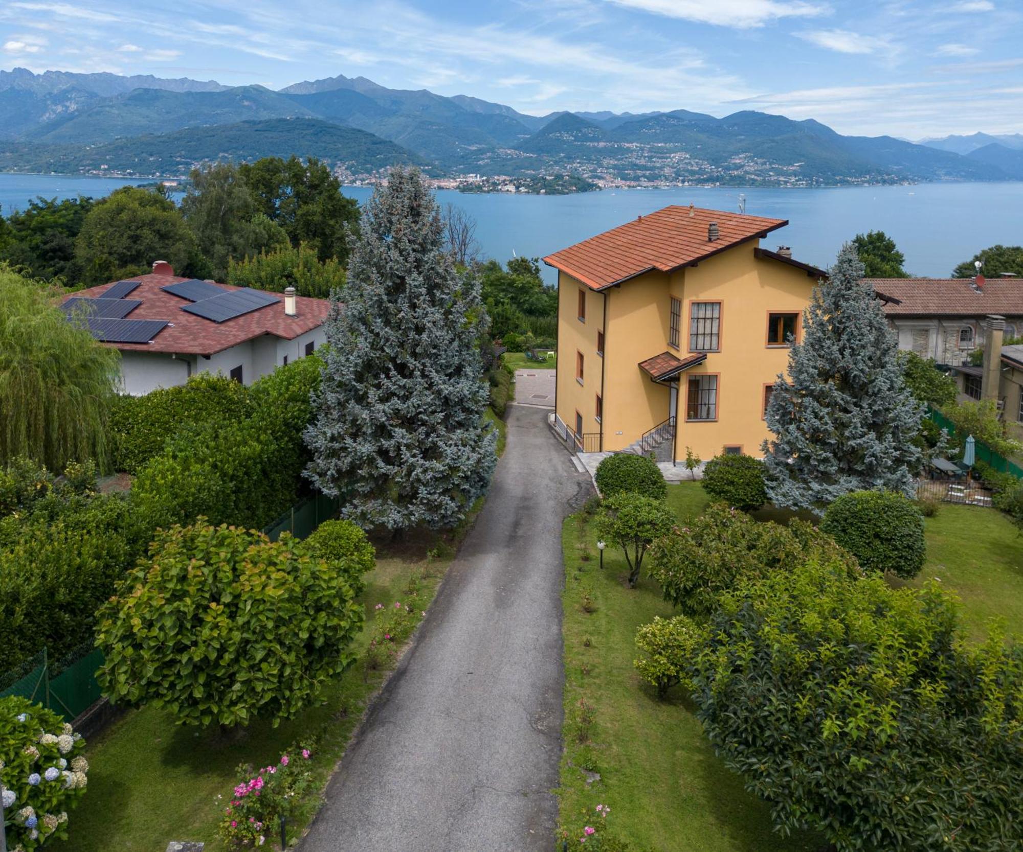 Casa Lilla - Lakeview Large Apartments With Garden Above Stresa Eksteriør billede